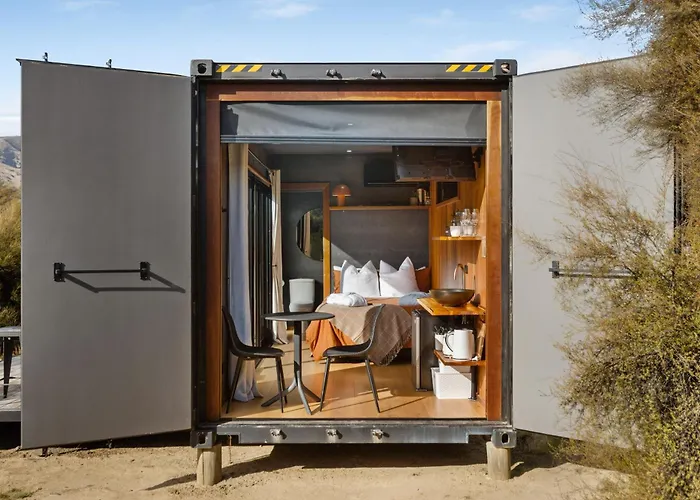 Luxury Container And With Outdoor Bath Wanaka