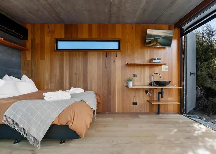 Luxury tent Luxury Container And With Outdoor Bath